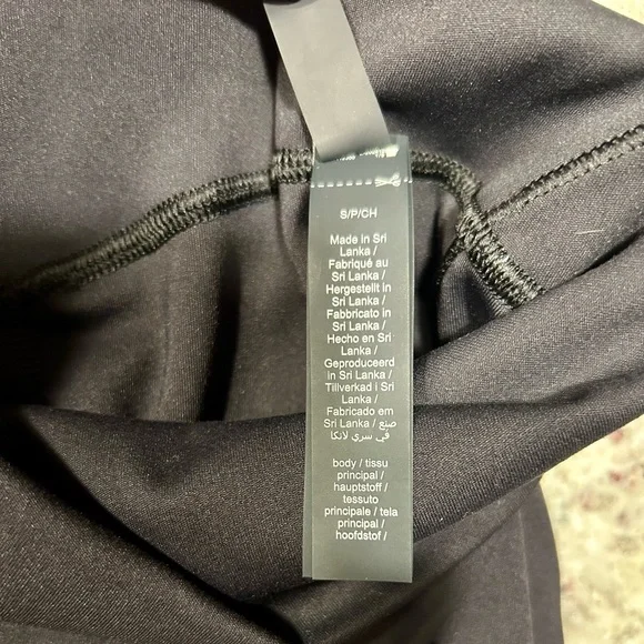 SKIMS Nike Matte Leggings Small - Picture 7 of 7